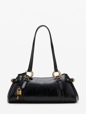 Viral Antik Kraft Black Lock
Charm Baguette Shoulder Bag